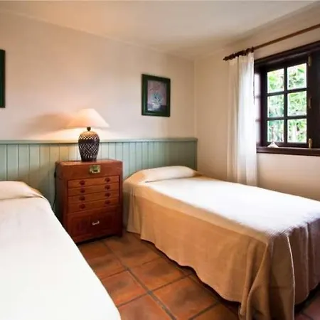 Apartment Sleeps 6 Pool Wifi Tahiche